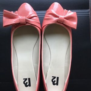 Size 8.5 pink ballet flats with bow